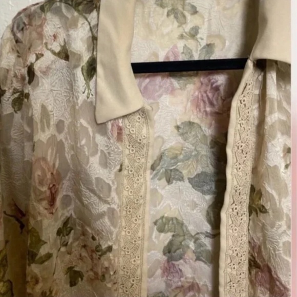 Collared Sheer Floral Lace Boho Peasant Hipster Hippie Art Romantic Classy Top - Picture 3 of 3